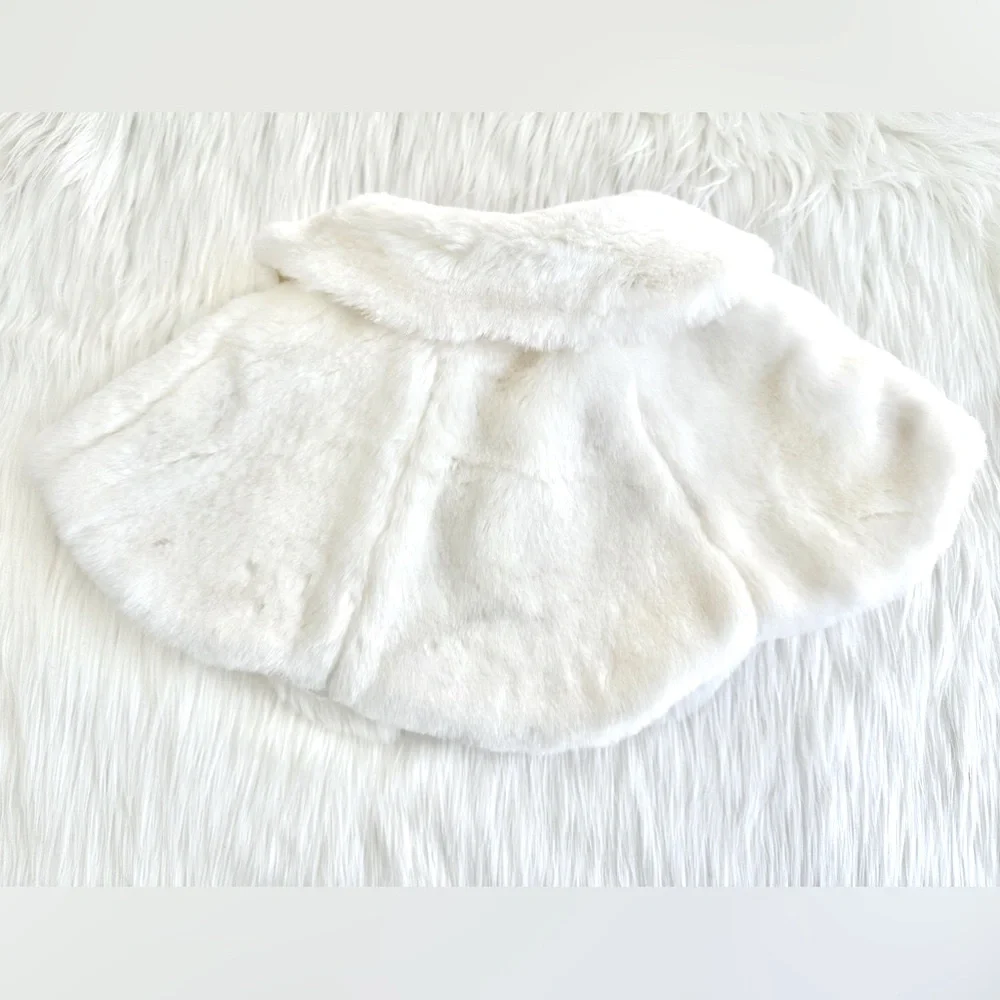 LUXURY FUR CAPELET